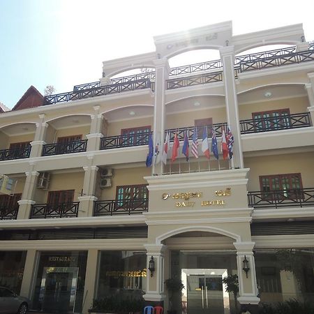 Daly Hotel Kampong Cham Buitenkant foto